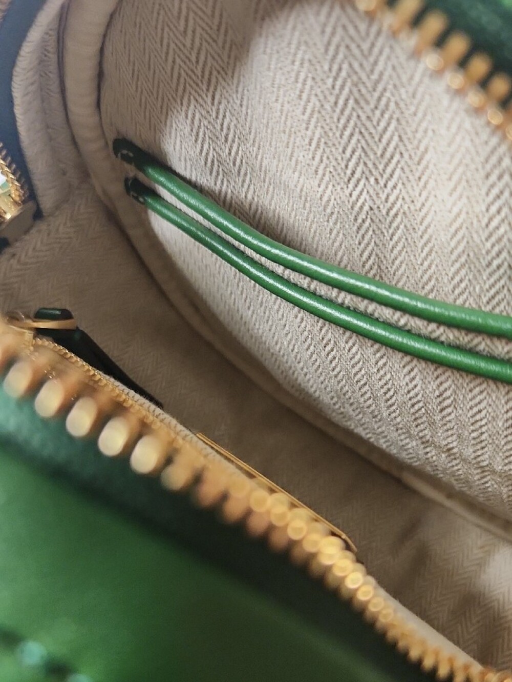 Tory Burch Kira Chevron Green Quilted Leather Circle Crossbody Bag - Picture 11 of 12